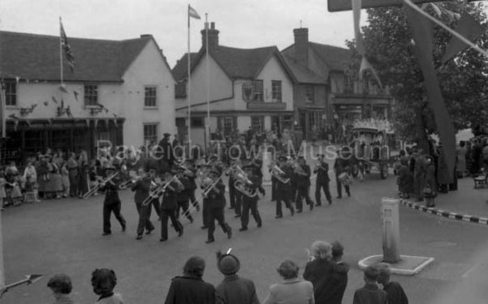 picture of Rayleigh Carnival 1953